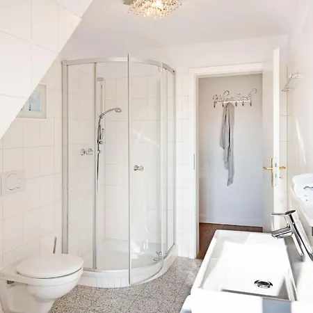 Southend Apartment *