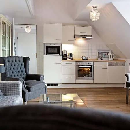Southend Apartment *